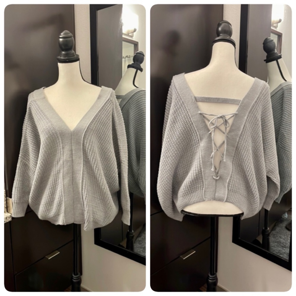 V neck knit sweater with backless tie details